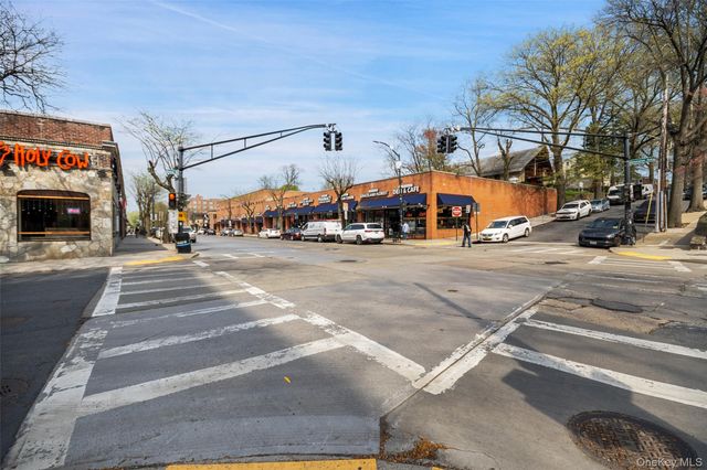 472 Gramatan Avenue Bldg 4 Unit 2U, Fleetwood, NY 10552