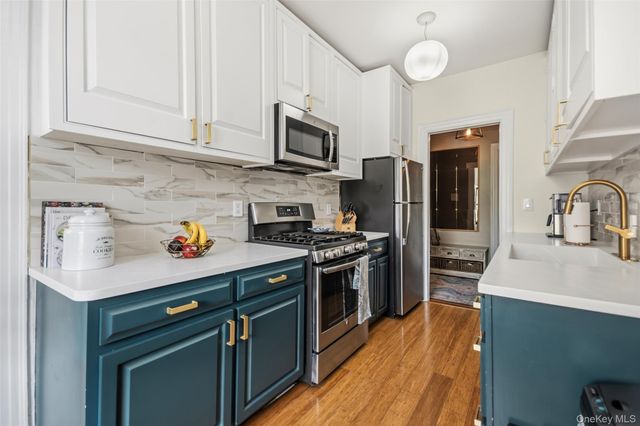 472 Gramatan Avenue Bldg 4 Unit 2U, Fleetwood, NY 10552