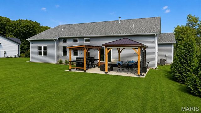 110 Providence Ridge Court, Wentzville, MO 63385