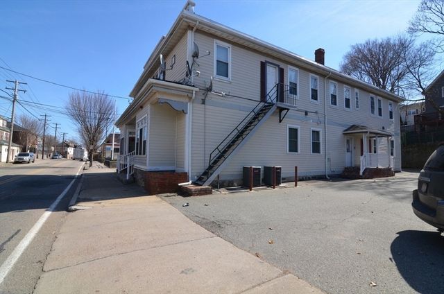 30 Copeland St 3, Quincy, MA 02169