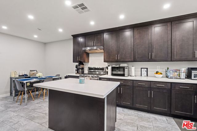 5040 W Slauson Avenue, Los Angeles, CA 90056