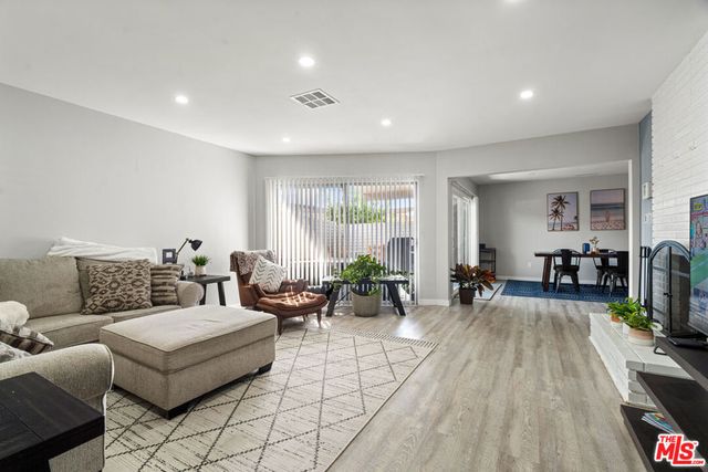 5040 W Slauson Avenue, Los Angeles, CA 90056