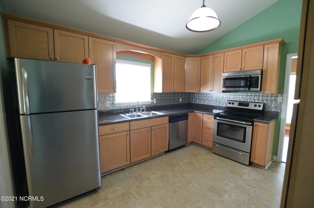 212 Branchwood Drive, Jacksonville, NC 28546