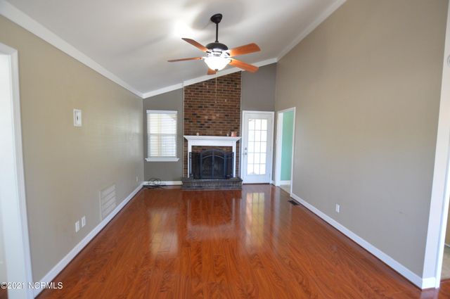 212 Branchwood Drive, Jacksonville, NC 28546