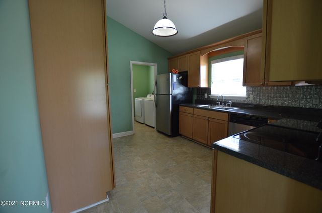 212 Branchwood Drive, Jacksonville, NC 28546