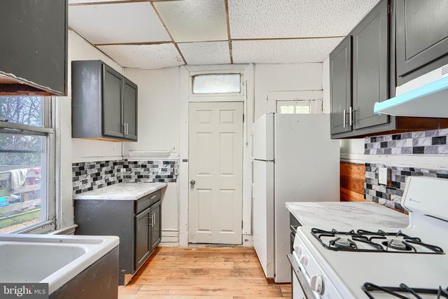 2515 OSWEGO AVE, Baltimore, MD 21215