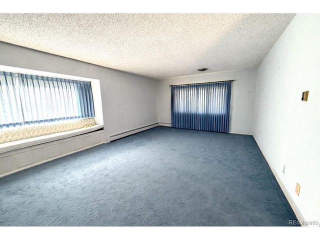 6105 W 49th Pl, Wheat Ridge, CO 80033