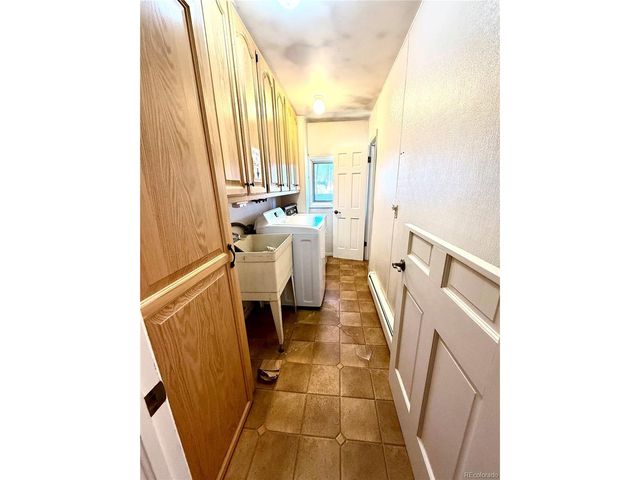 6105 W 49th Pl, Wheat Ridge, CO 80033