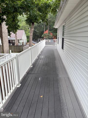 7821 CAMP ROAD, Pasadena, MD 21122