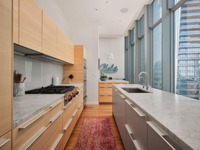 210 Lavaca ST 3504, Austin, TX 78701