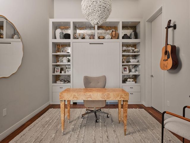 210 Lavaca ST 3504, Austin, TX 78701