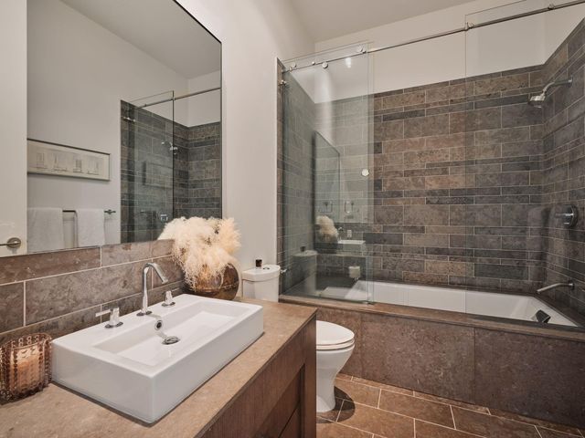 210 Lavaca ST 3504, Austin, TX 78701