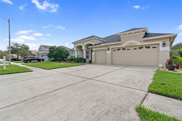 30406 COLEHAVEN COURT, Wesley Chapel, FL 33543