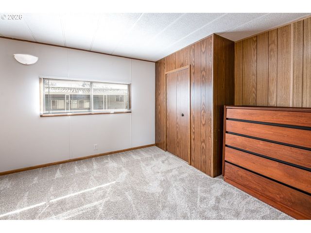 1475 GREEN ACRES Rd 172, Eugene, OR 97408