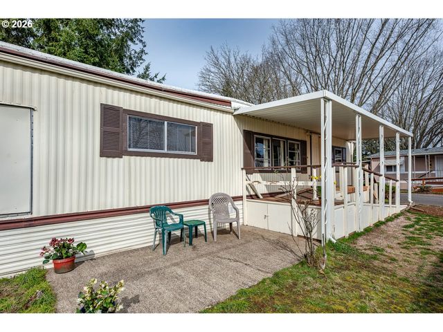 1475 GREEN ACRES Rd 172, Eugene, OR 97408