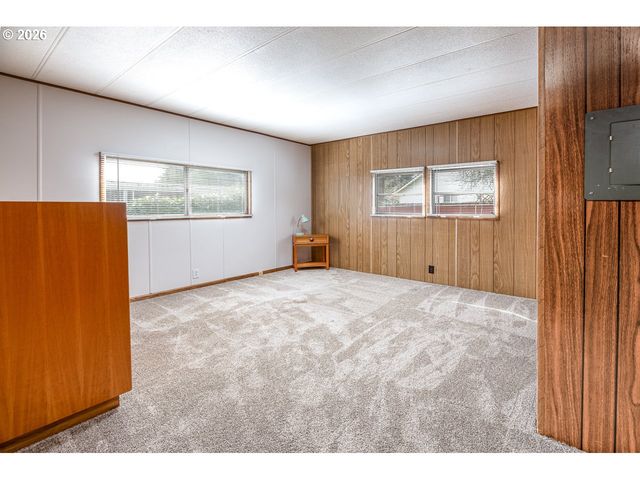 1475 GREEN ACRES Rd 172, Eugene, OR 97408