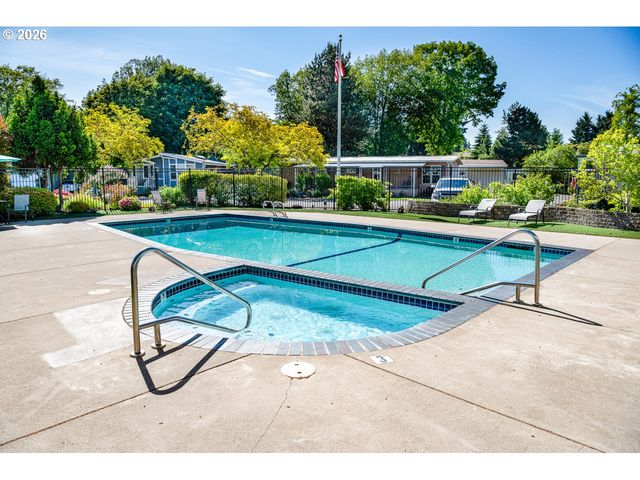 1475 GREEN ACRES Rd 172, Eugene, OR 97408