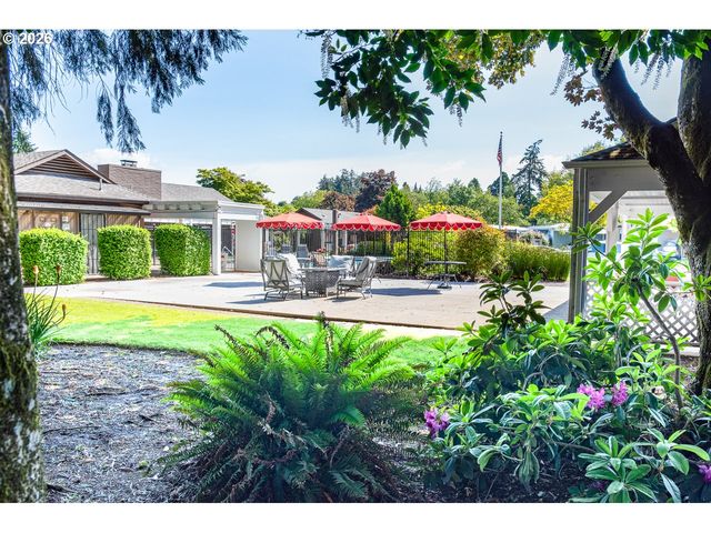 1475 GREEN ACRES Rd 172, Eugene, OR 97408