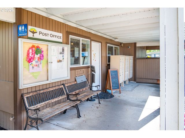 1475 GREEN ACRES Rd 172, Eugene, OR 97408