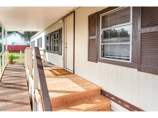 1475 GREEN ACRES Rd 172, Eugene, OR 97408