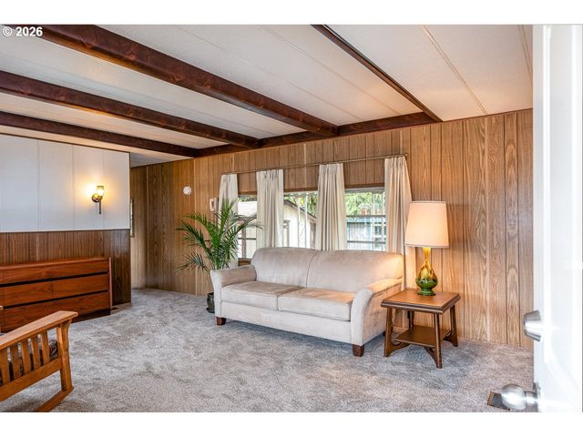 1475 GREEN ACRES Rd 172, Eugene, OR 97408