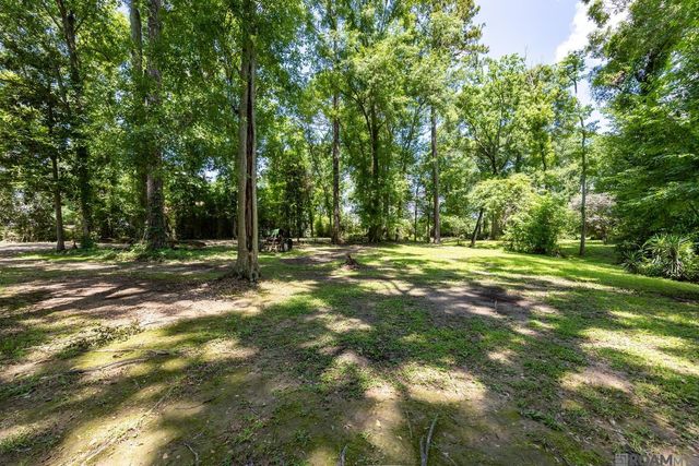 43148 Pine Lake Dr, Prairieville, LA 70769
