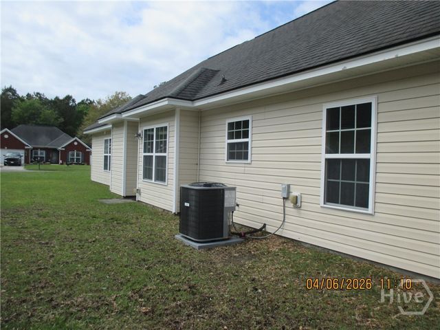 1109 Sara Lane, Hinesville, GA 31313