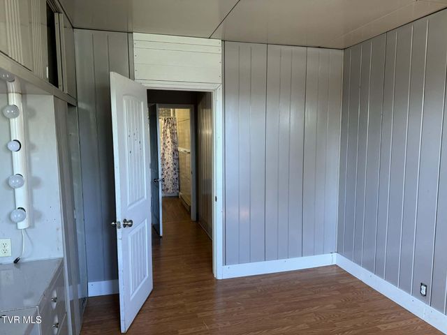 203 Northwest Henry Street, Norton, VA 24273