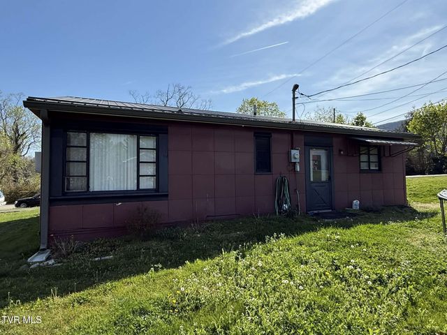 203 Northwest Henry Street, Norton, VA 24273