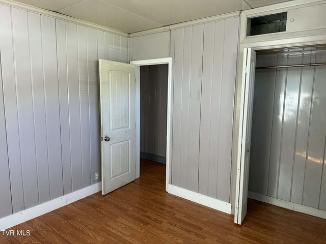203 Northwest Henry Street, Norton, VA 24273