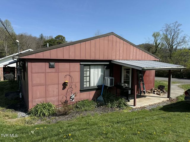 203 Northwest Henry Street, Norton, VA 24273
