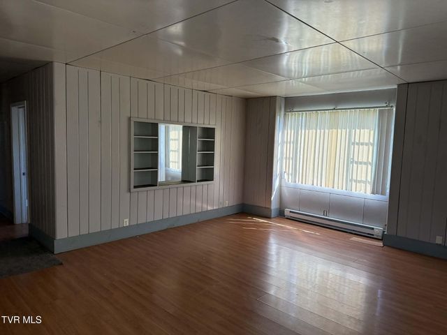 203 Northwest Henry Street, Norton, VA 24273