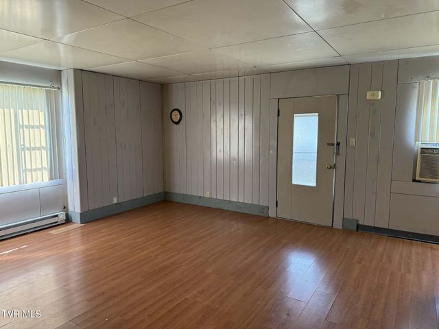 203 Northwest Henry Street, Norton, VA 24273