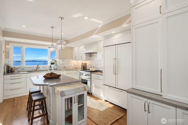 2519 Crestmont Place W, Seattle, WA 98199