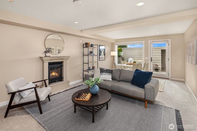 2519 Crestmont Place W, Seattle, WA 98199