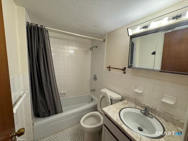 1700 Broadbridge Avenue A32, Stratford, CT 06614