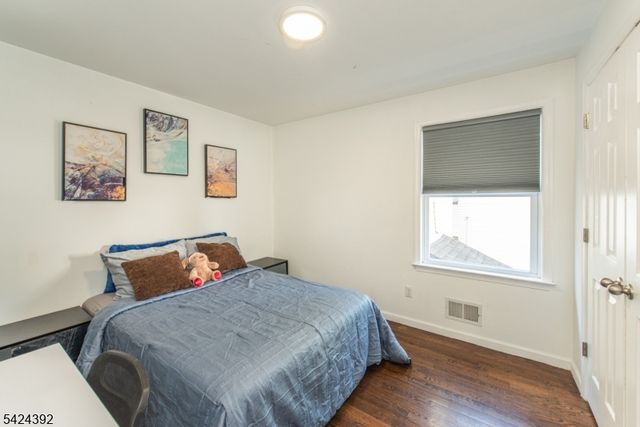 543 Livingston St, Elizabeth City, NJ 07206