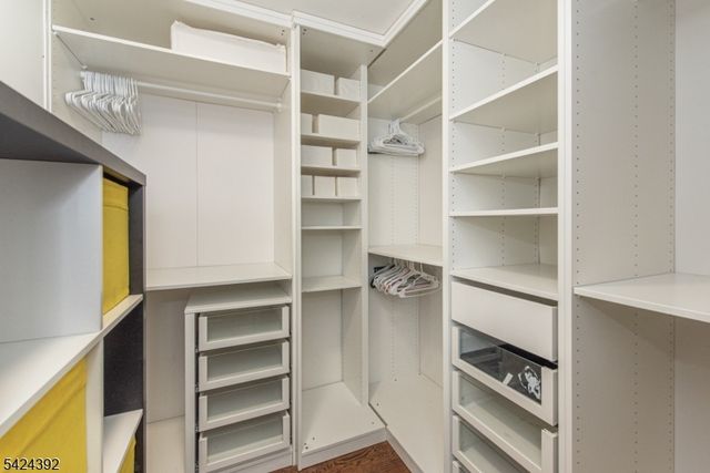 543 Livingston St, Elizabeth City, NJ 07206