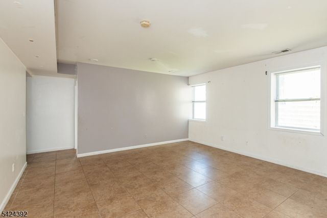 543 Livingston St, Elizabeth City, NJ 07206