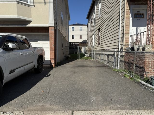 543 Livingston St, Elizabeth City, NJ 07206