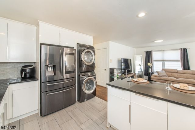 543 Livingston St, Elizabeth City, NJ 07206