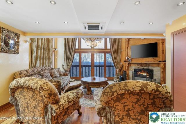 298 Overlook Way, Jackson Twp, PA 18372