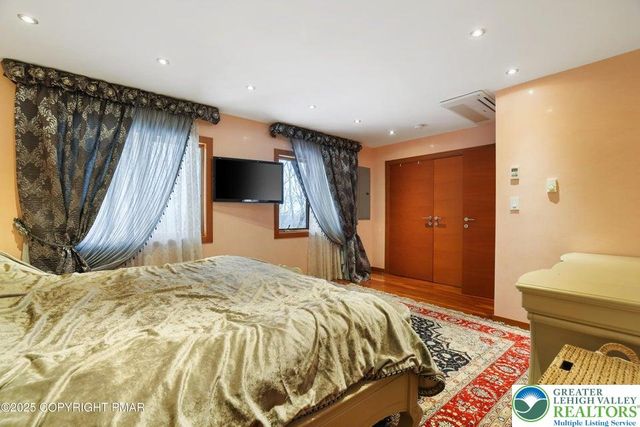 298 Overlook Way, Jackson Twp, PA 18372