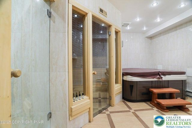 298 Overlook Way, Jackson Twp, PA 18372