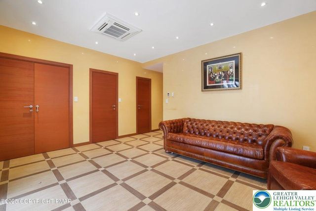 298 Overlook Way, Jackson Twp, PA 18372