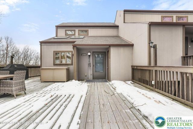 298 Overlook Way, Jackson Twp, PA 18372