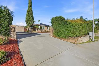 558 E El Norte Parkway, Escondido, CA 92026