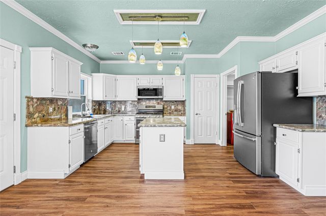 7906 Duncansby Vale Road, Houston, TX 77095