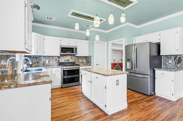 7906 Duncansby Vale Road, Houston, TX 77095