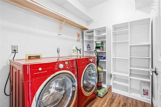 7906 Duncansby Vale Road, Houston, TX 77095